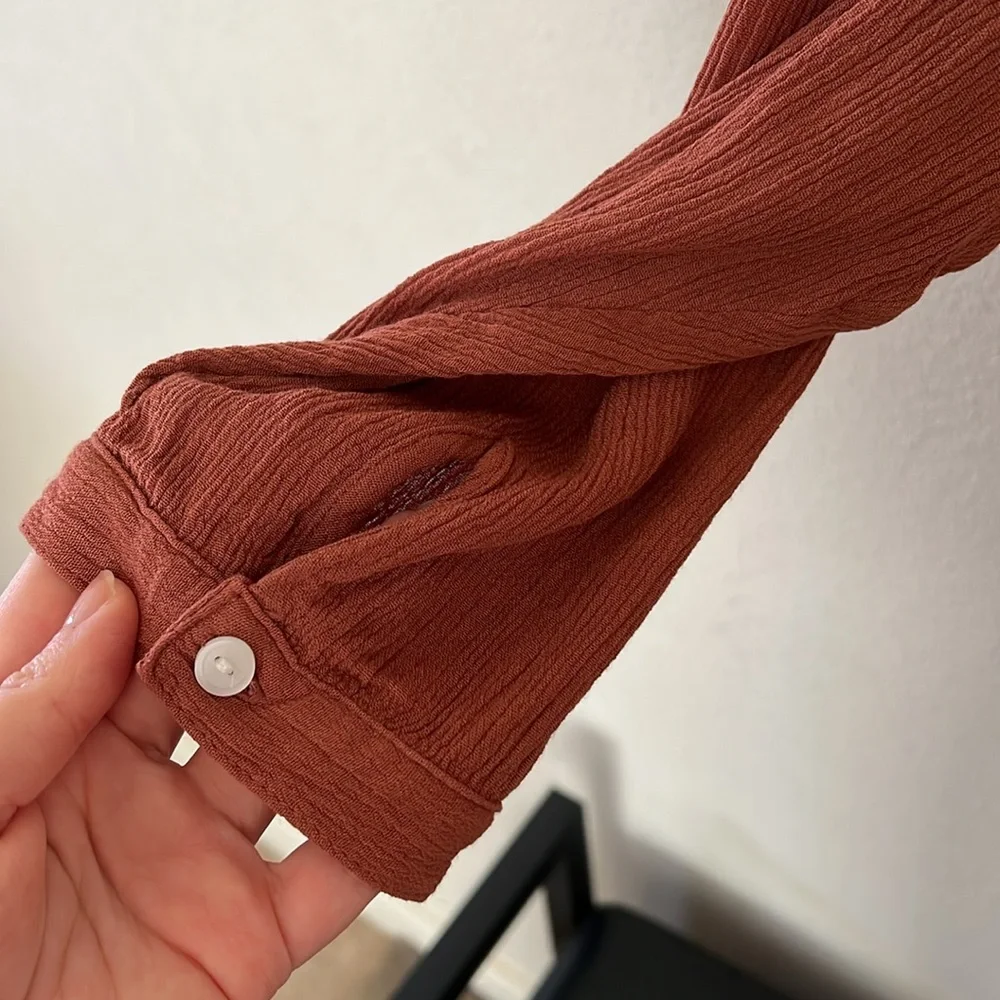 SO Mid-Sleeve Women's Rust Top Boho Flowy V-Neck Indie Size Small